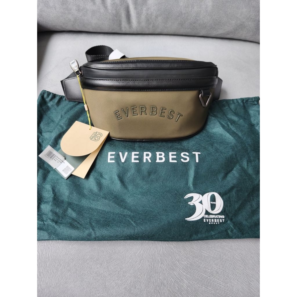 PRELOVED TAS EVERBEST ORI (Belt Bag/ Selempang/ Sling Bag) Full Tag Reymond