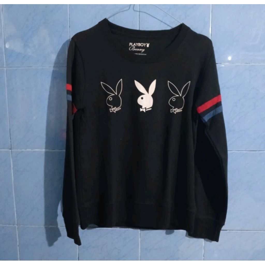 crewneck playboy bunny hitam