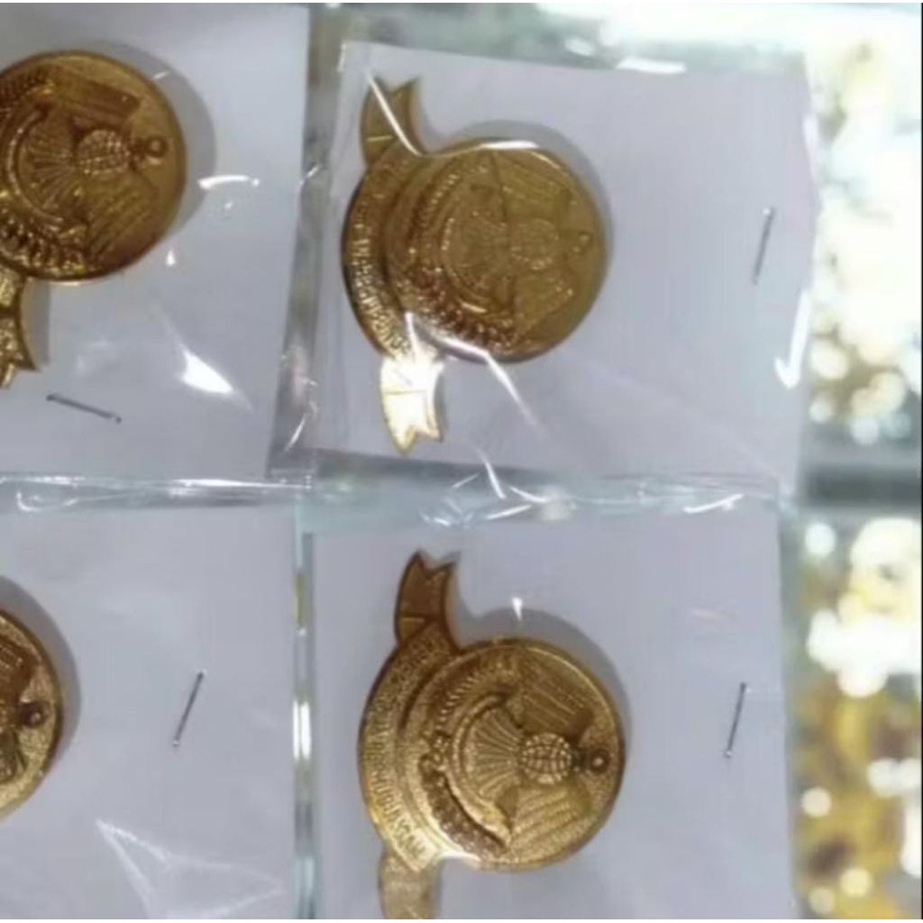 Pin Perhubungan Topi Mut (paku)