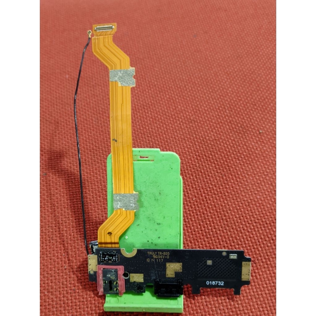 Papan cas +Flexible cas Vivo Y71 Original