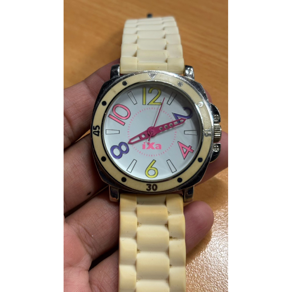 Jam Tangan J-axis
