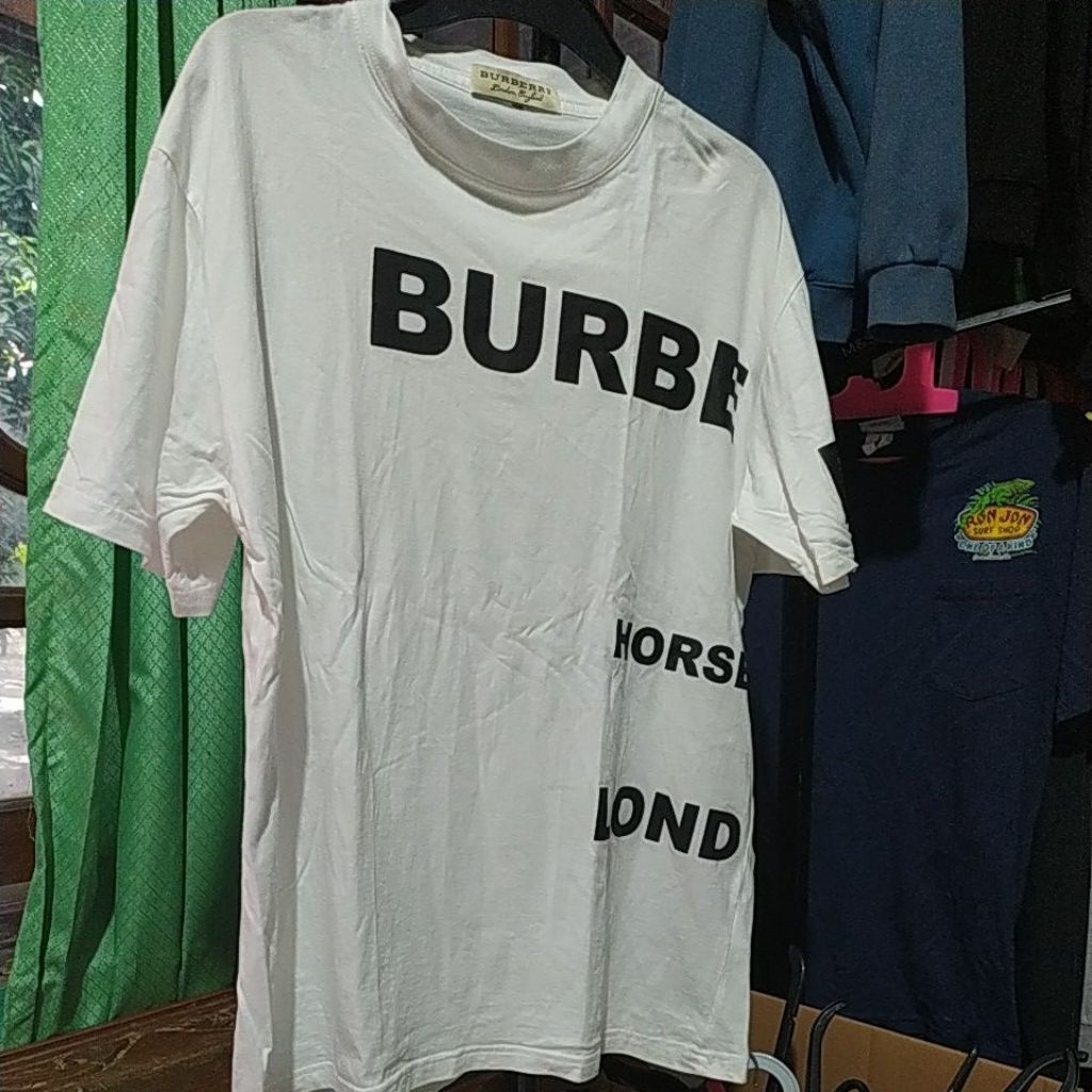 kaos Burberry mulus