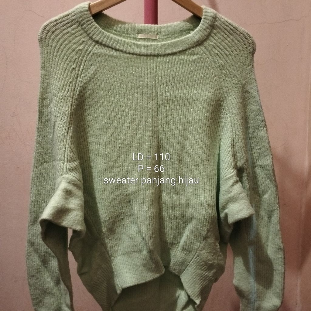 Sweater baju rajut knit hijau simple LD=110-115 preloved