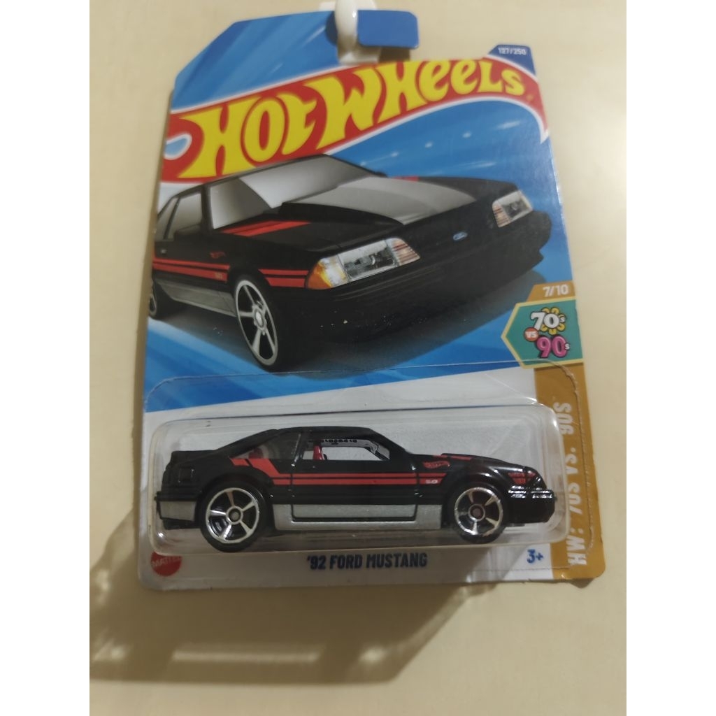 HotWheels 92 Ford Mustang