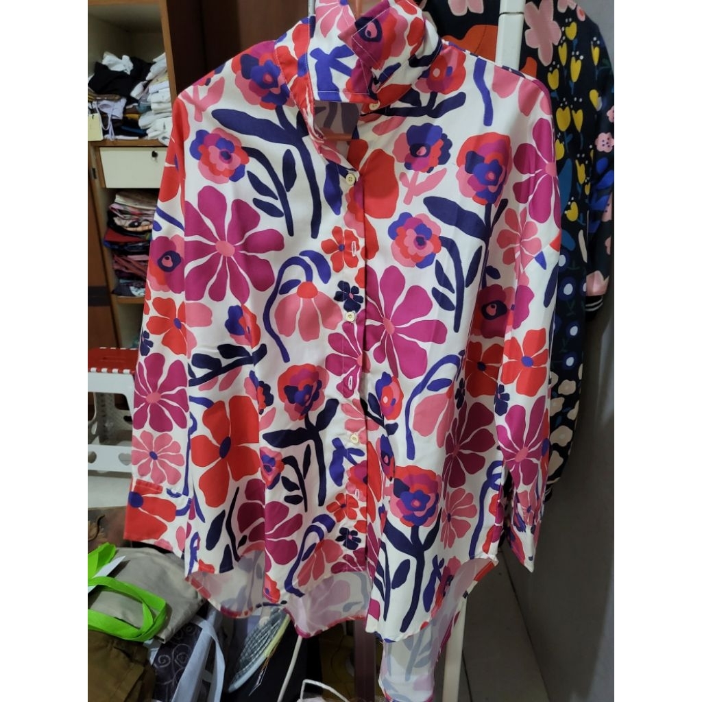 nadjani corry preloved