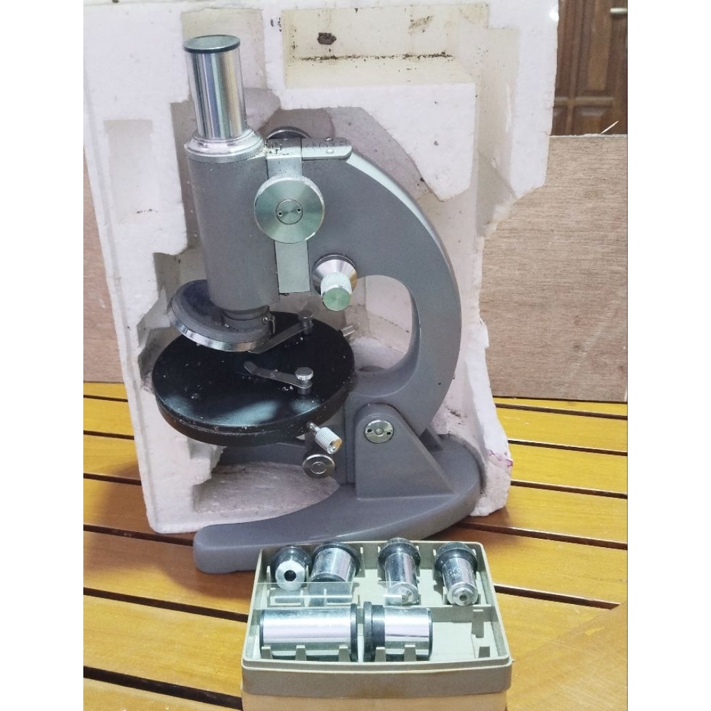 Mikroskop Model LL-201 kondisi second/bekas, fisik masih mulus