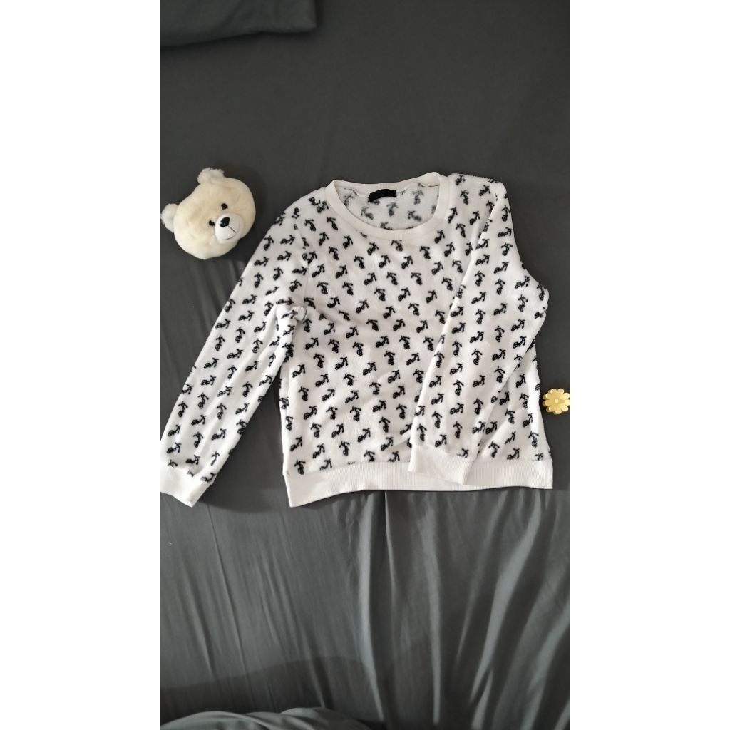 Preloved Sweater Bulu