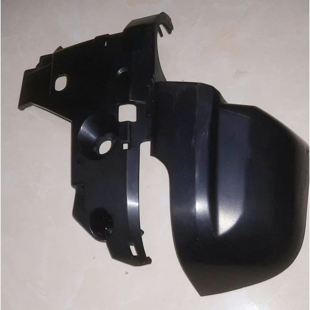 Cover bawah spion hiace premio original