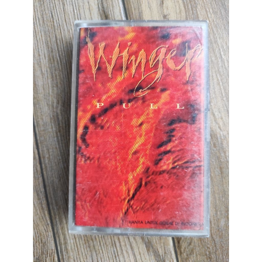 kaset pita WINGER "pull"