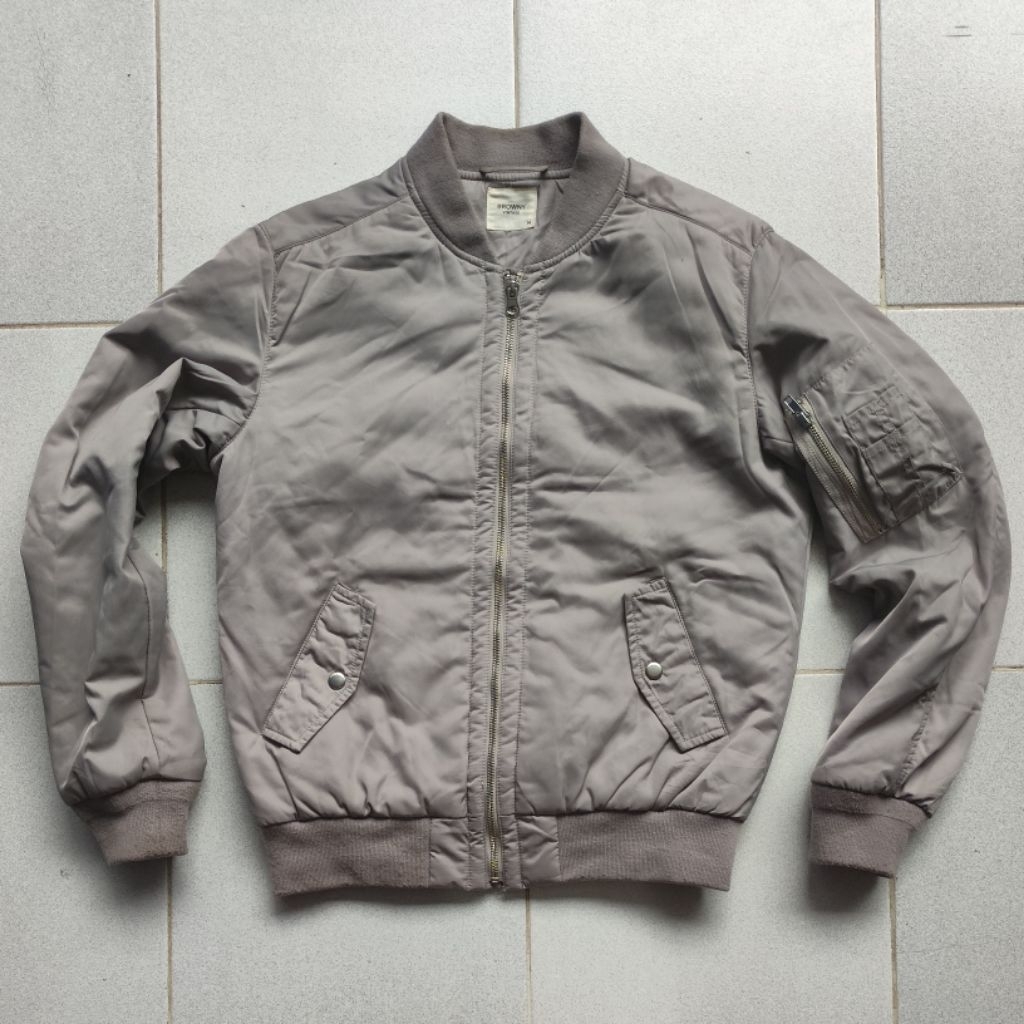 browny grey bomber jacket M