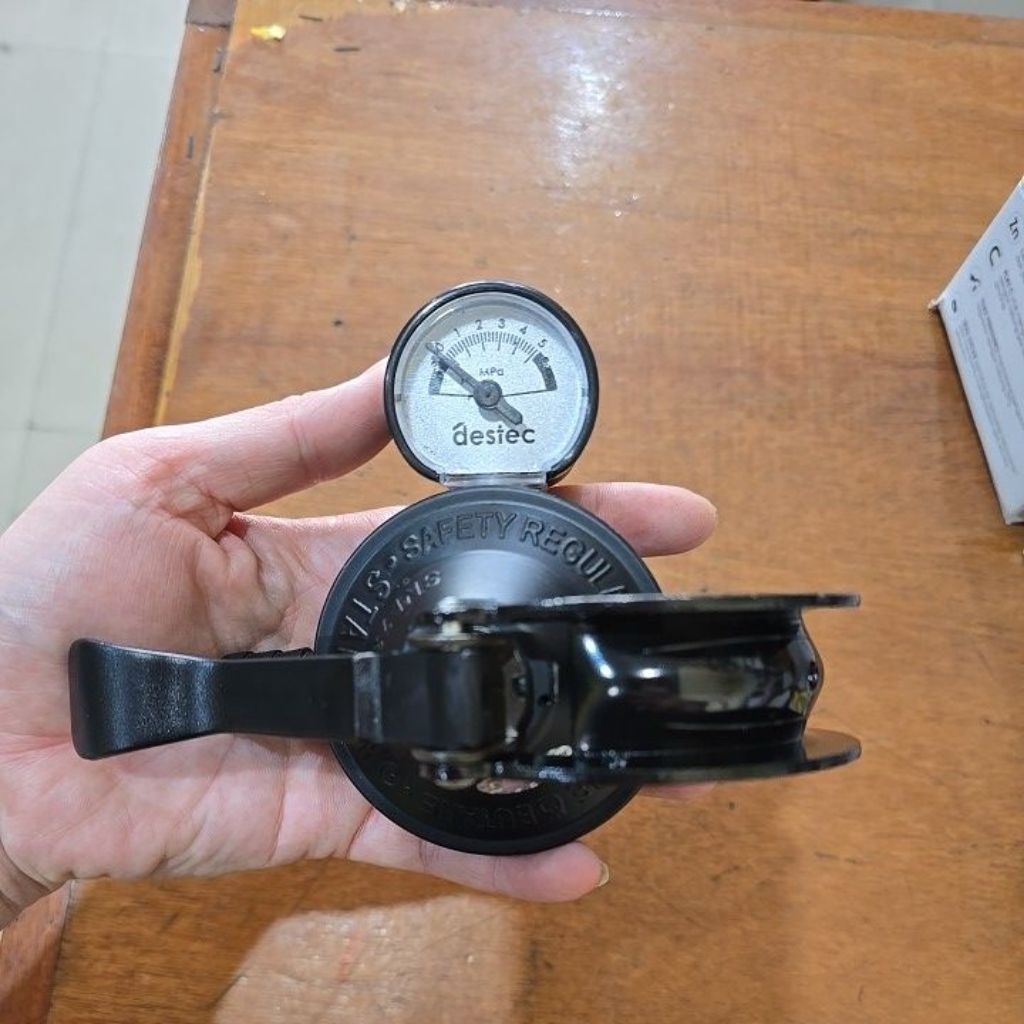 regulator gas STARCAM  ( cekak + meteran ) untuk pemakaian rumah tangga/ kepala gas LPG STAR CAM coc