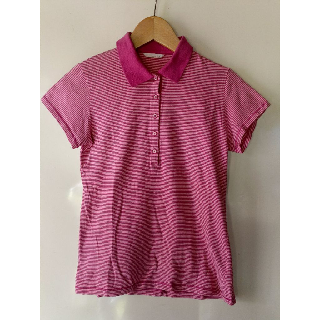 UNIQLO kaos kerah wanita lengan pendek