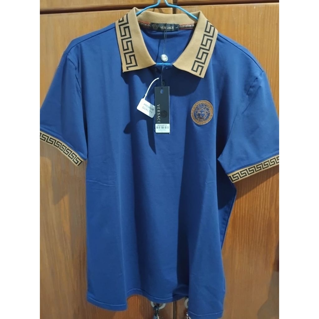Kaos Polo Merk Versace warna Navy Premium Quality