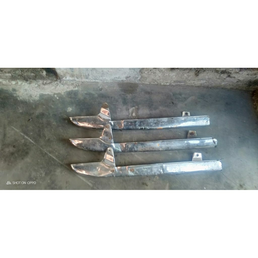 tutup rantai motor suzuki trs