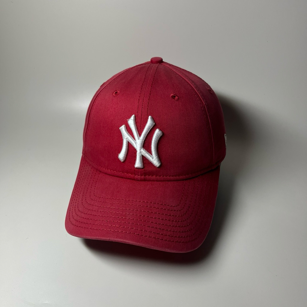 Topi New Era NY Merah