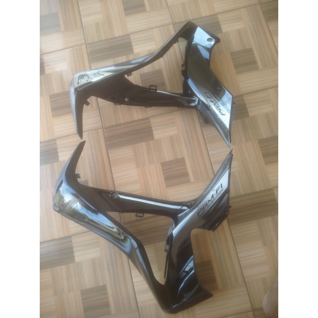 sayap kana kiri supra x 125 helm in original lepasan warna hitam
