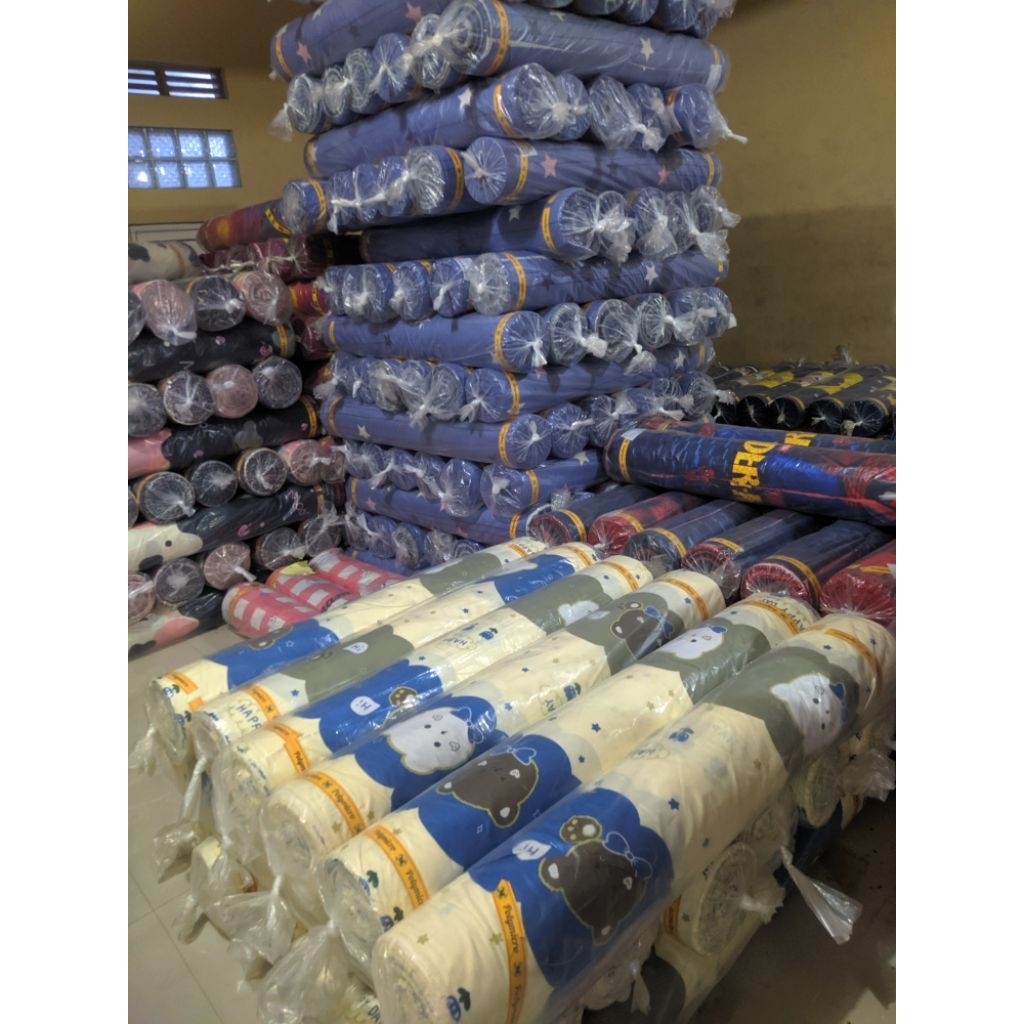 PUSAT KAIN POLLYMIKRO TERMURAH, katun disperse kualitas bagus 1roll = 100 meter
