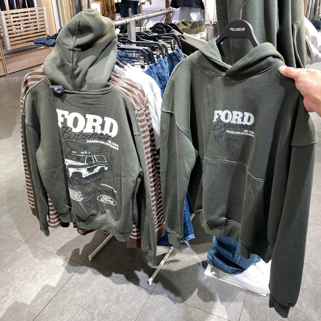 Jastipp. Hoodie Pull&Bear X FORD (Man)
