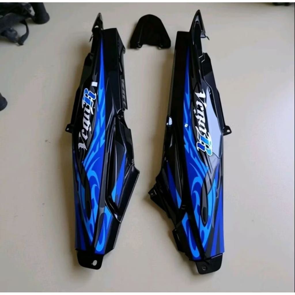 cover body belakang Yamaha Vega R new plus striping biruuu ori abs