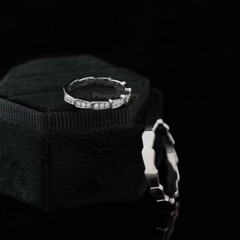 Paket Cincin Couple Emas Putih 25% dan Platinum 10%/ Engagement Ring