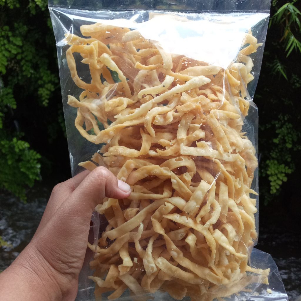 cemilan stik bawang/kue bawang 1kg