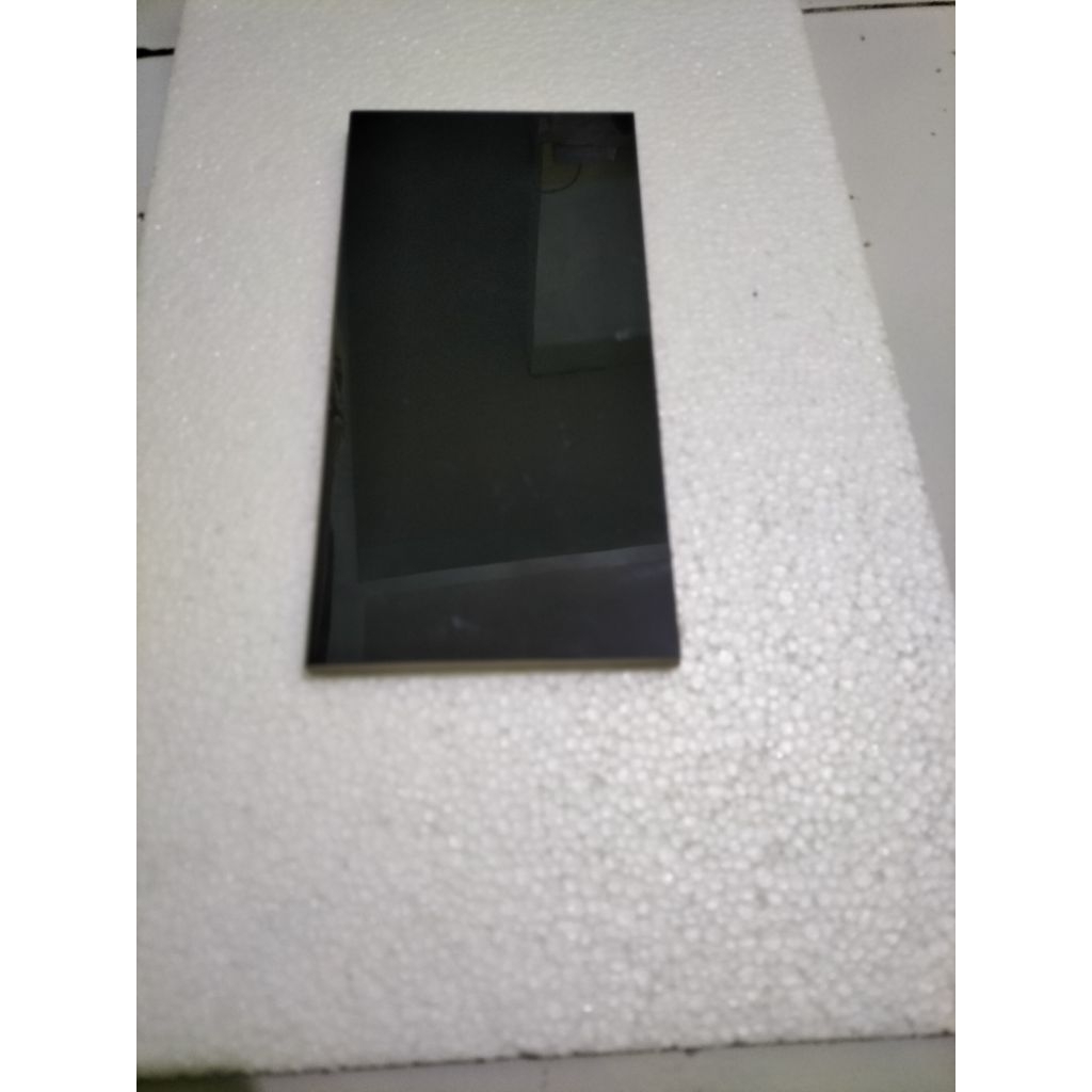 Lis/plin granit ukuran 8x20cm warna hitam, putih dan cream glossy