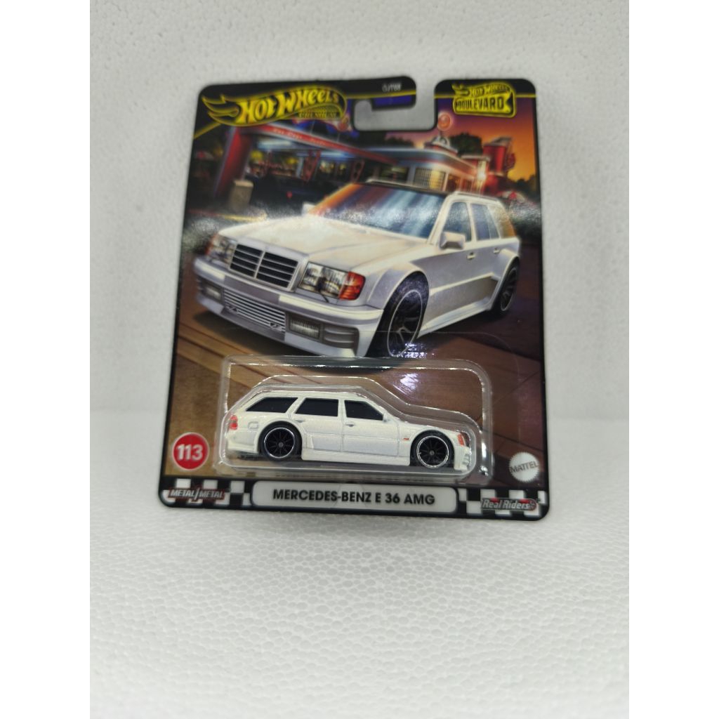 Hot Wheels Boulevard Mercedes Bens E36 AMG Putih