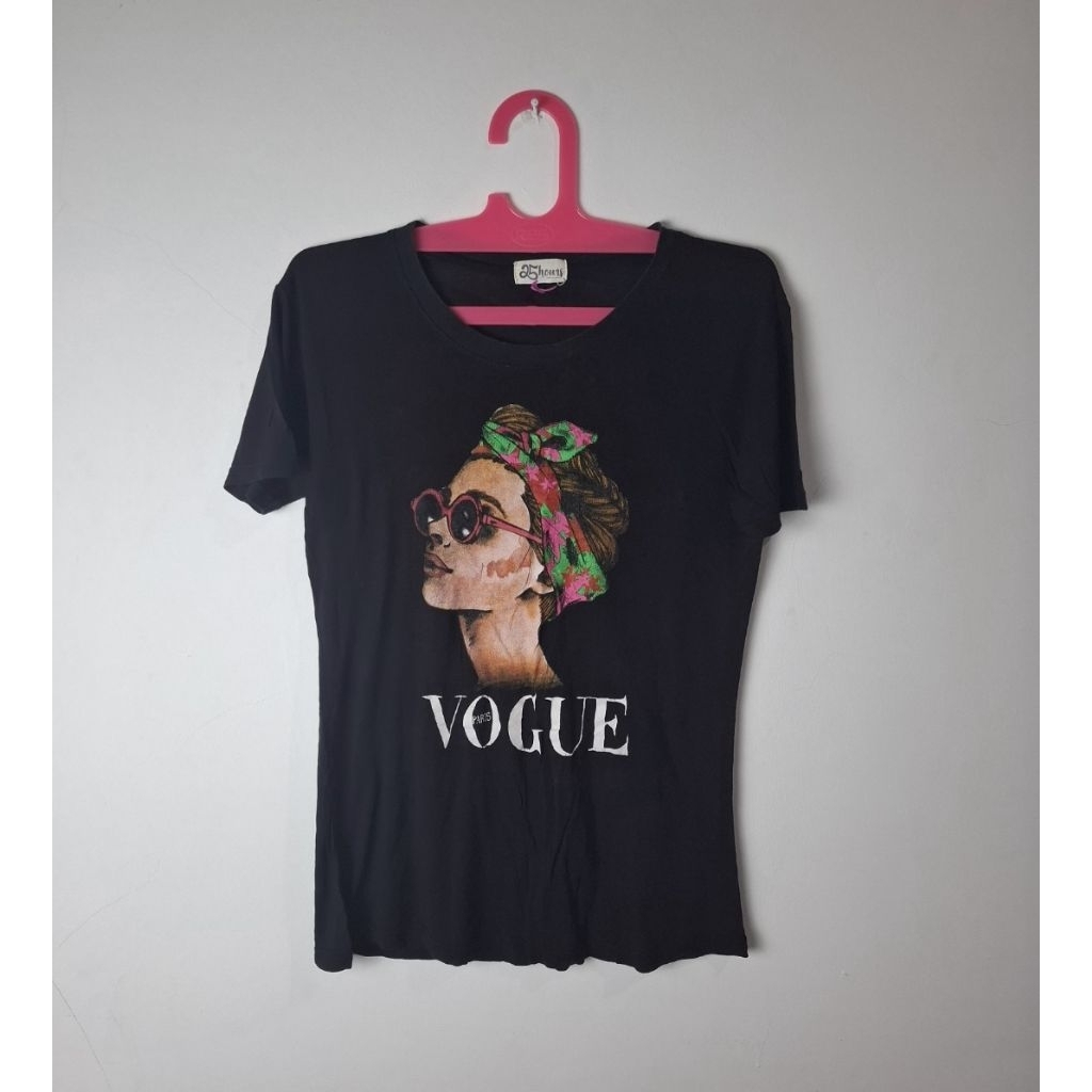 Kaos Vogue Wanita