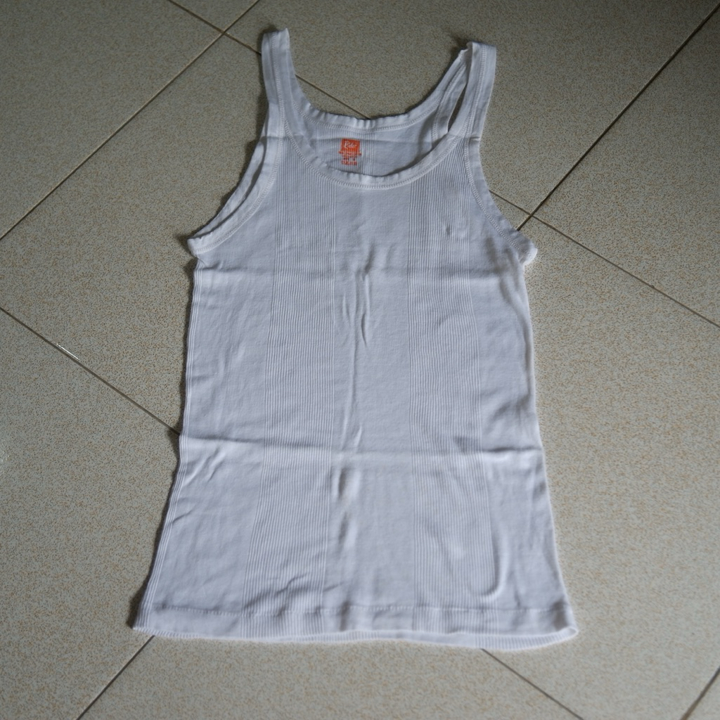 Kaos singlet pria second - ukuran LD & P ada di slide foto terakhir
