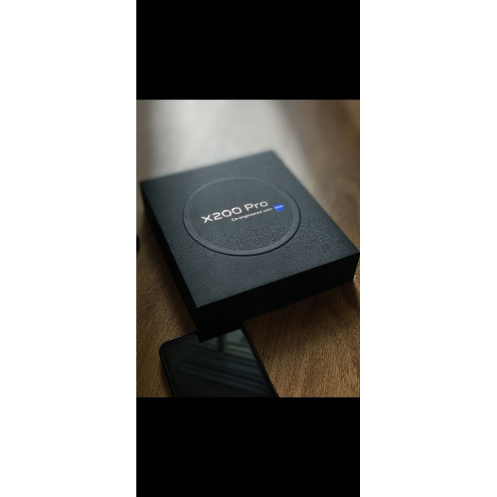 Vivo X200 Pro Silver 16/512 bekas bergaransi