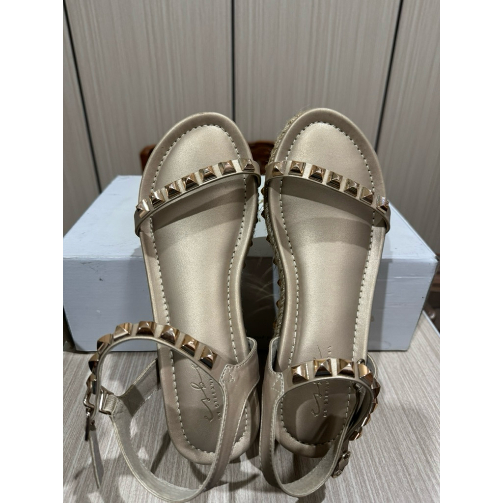 PRELOVED - ESBE By Stefani Bertha - Macaria Roux Series A