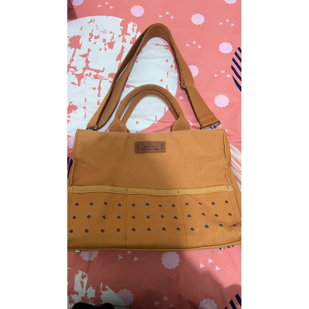 Tas Kwani Casual Printed Studs