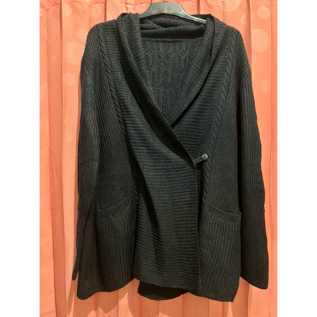 Rajut Blazer Hitam Pekat