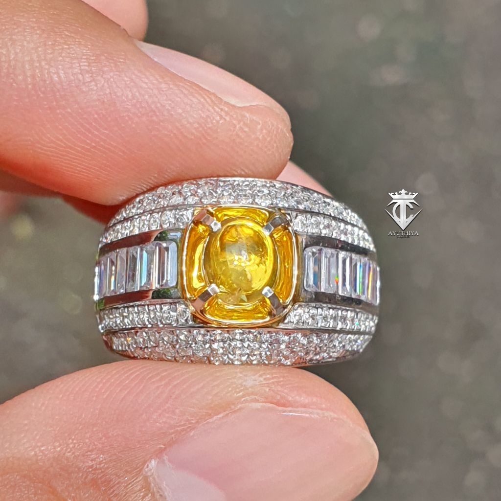 Exquisite Gems Natural Best Quality Yellow Sapphire Madagascar 1.50 Ct GRI Memo