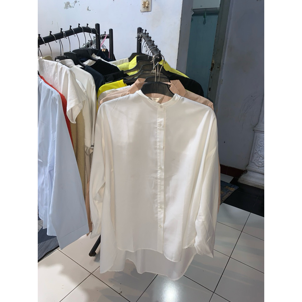 kemeja putih over size cewek ld 130