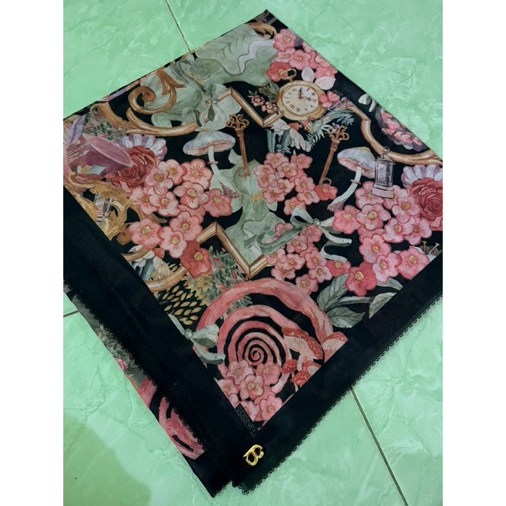 PRELOVED BUTTONSCARVES WONDERLAND CAVIAR LENGKAP BOX