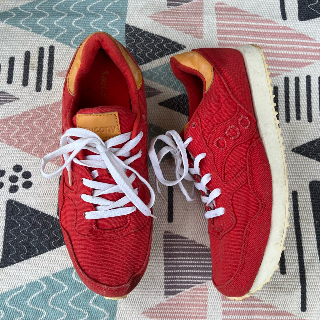 Sepatu Saucony DXN Trainer