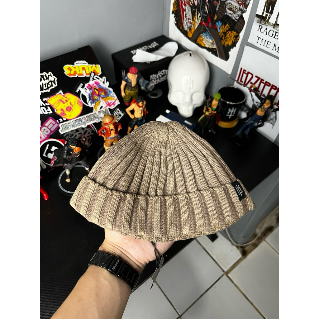 beanie maternal disaster - chrow