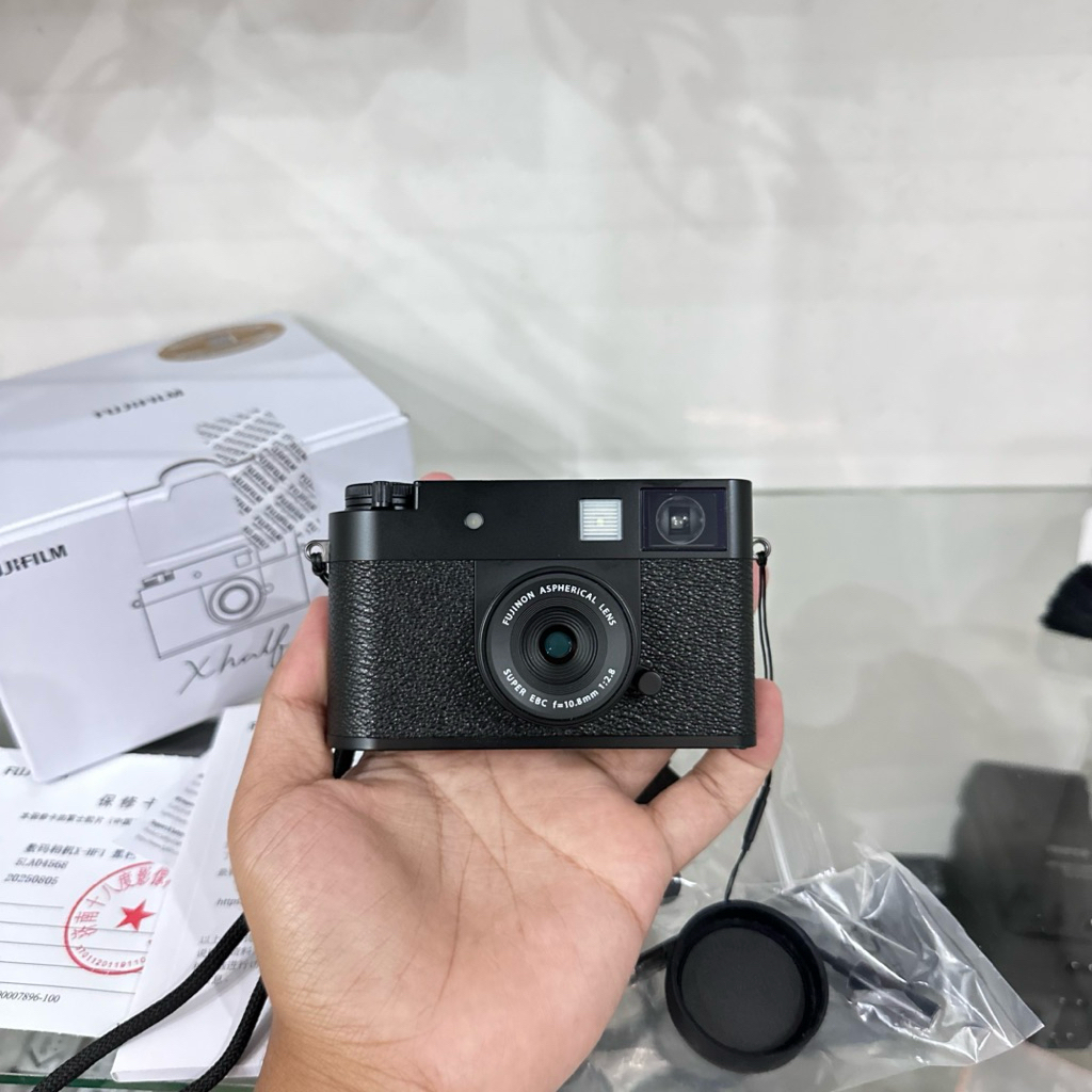 FUJIFILM X HALF (lens fujinon 10.8mm F2.8) FULLSET LIKE NEW KAMERA TERBARU 2025