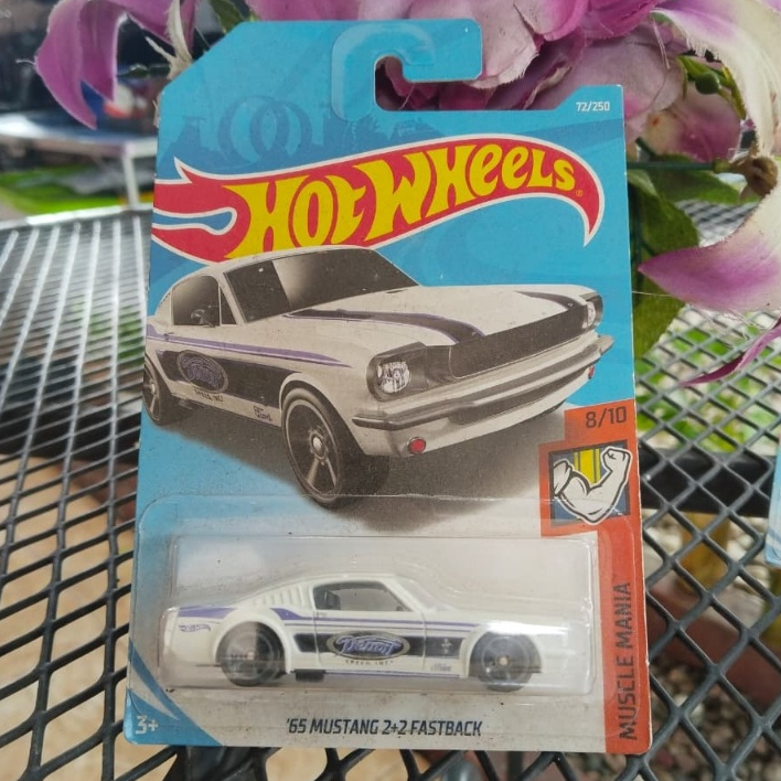 Hot Wheels 65 Ford Mustang 2+2 Fastback