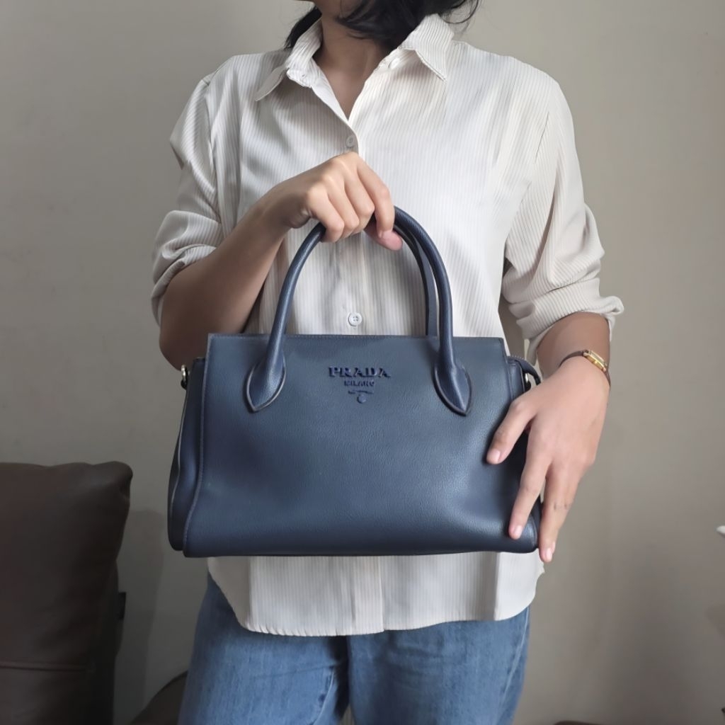 Tas Prada Biru Dongker Pre-loved/Second