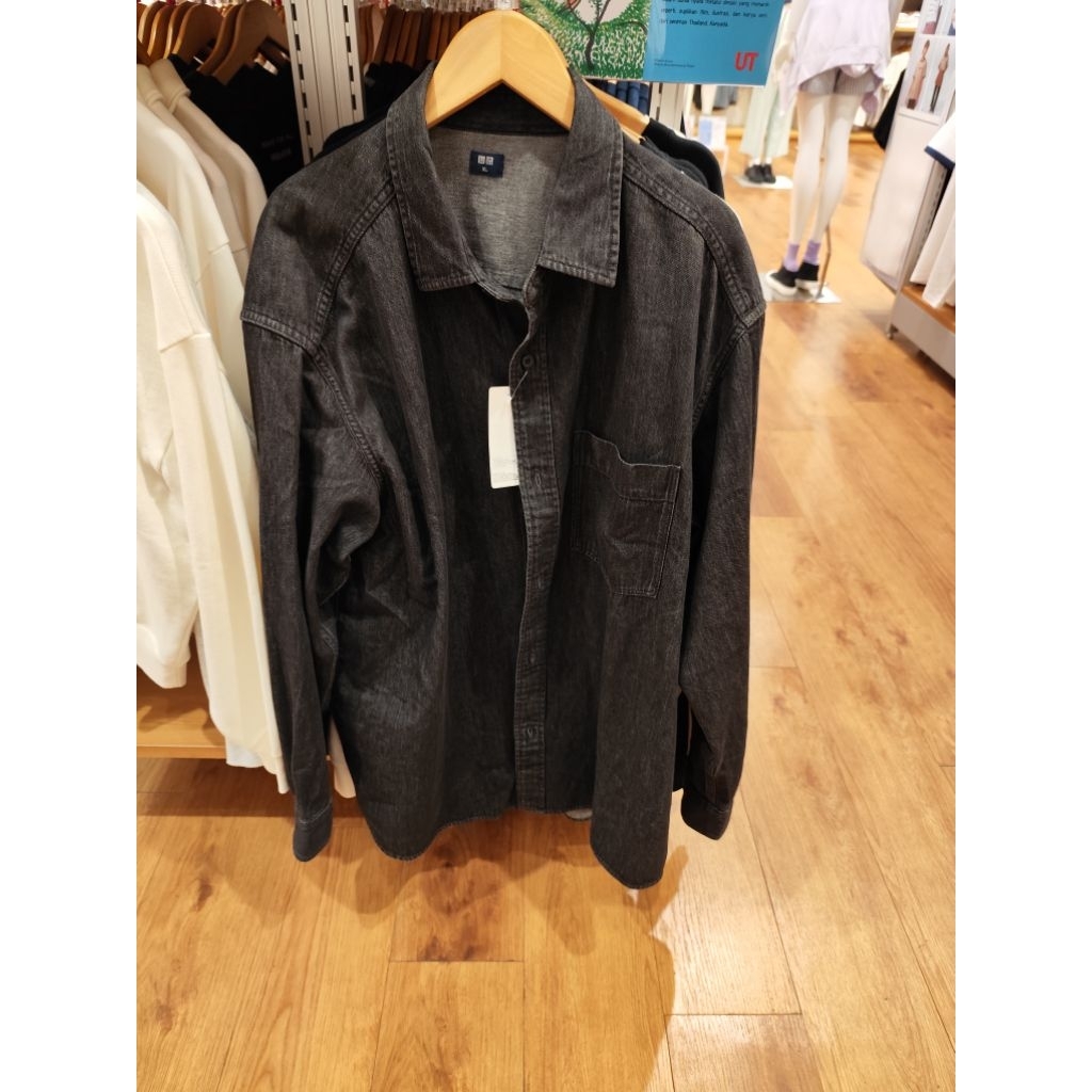Kemeja Luaran Denim Pria Uniqlo (Unisex)