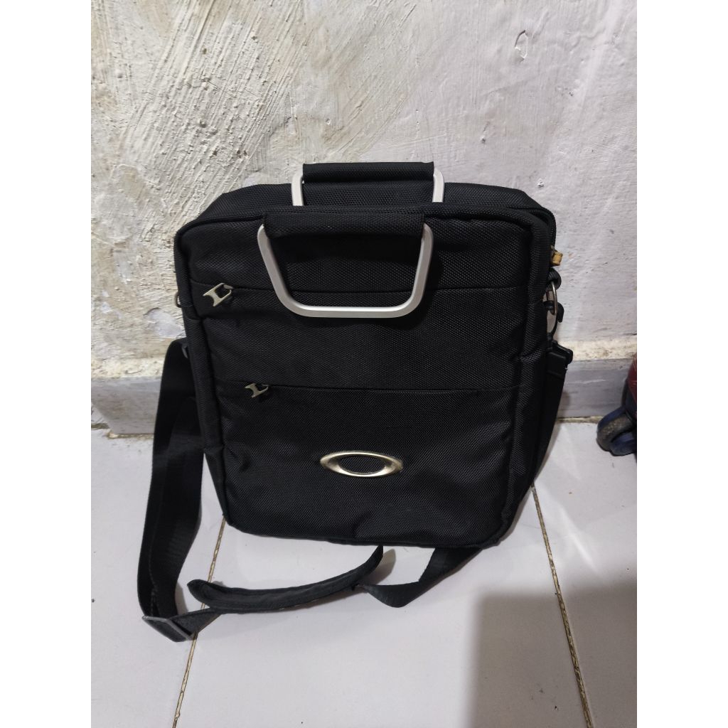 tas selempang okley original vintage