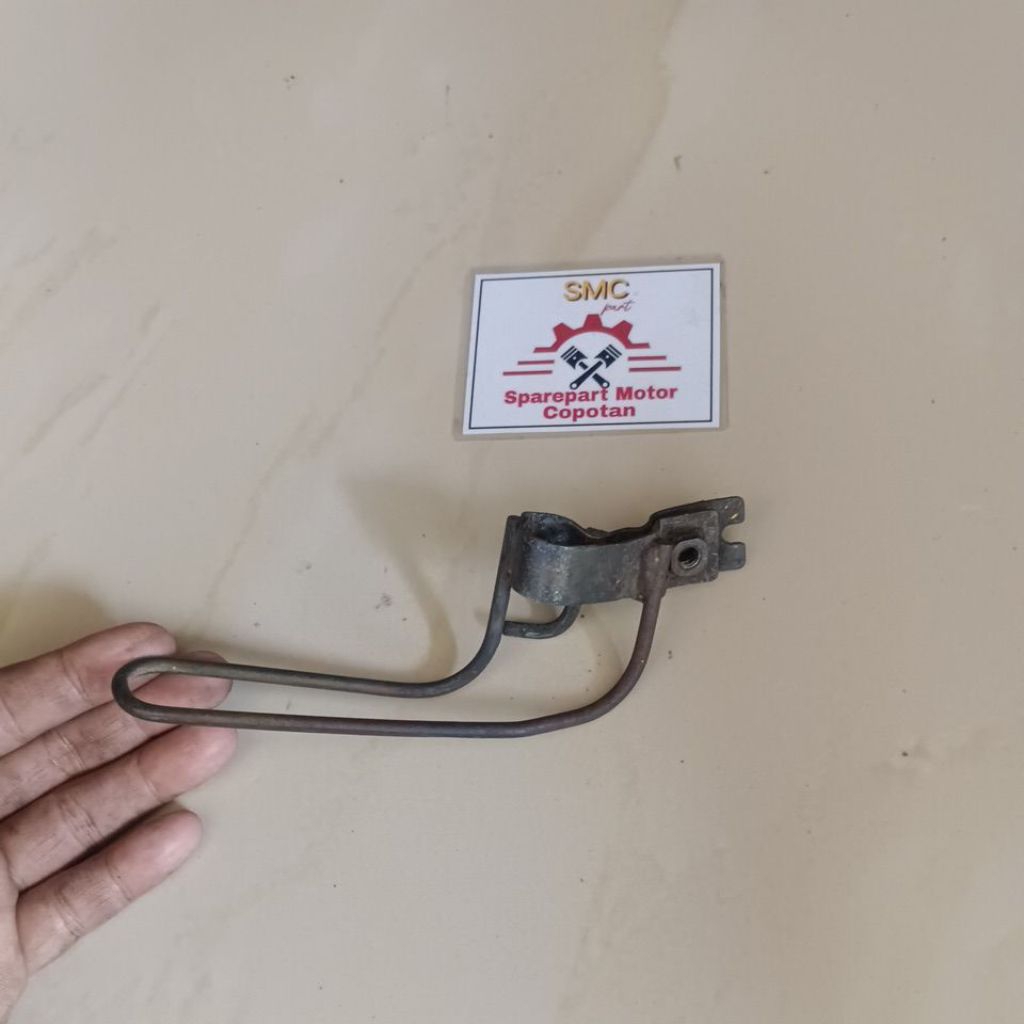 besi klem breket selang rem depan yamaha vega zr ori
