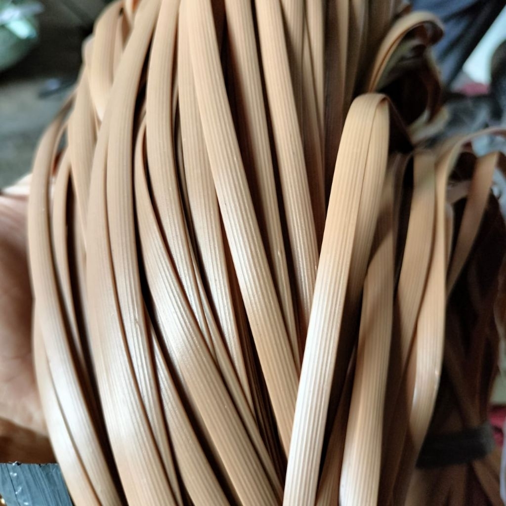 Bahan anyaman rotan sintetis pipih/gepeng/lesio sintetis