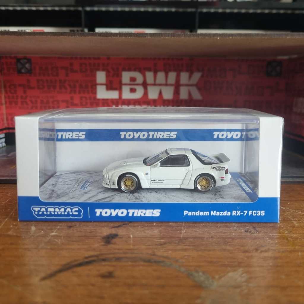 Tarmac Pandem Mazda RX-7 FC3S Toyo Tires