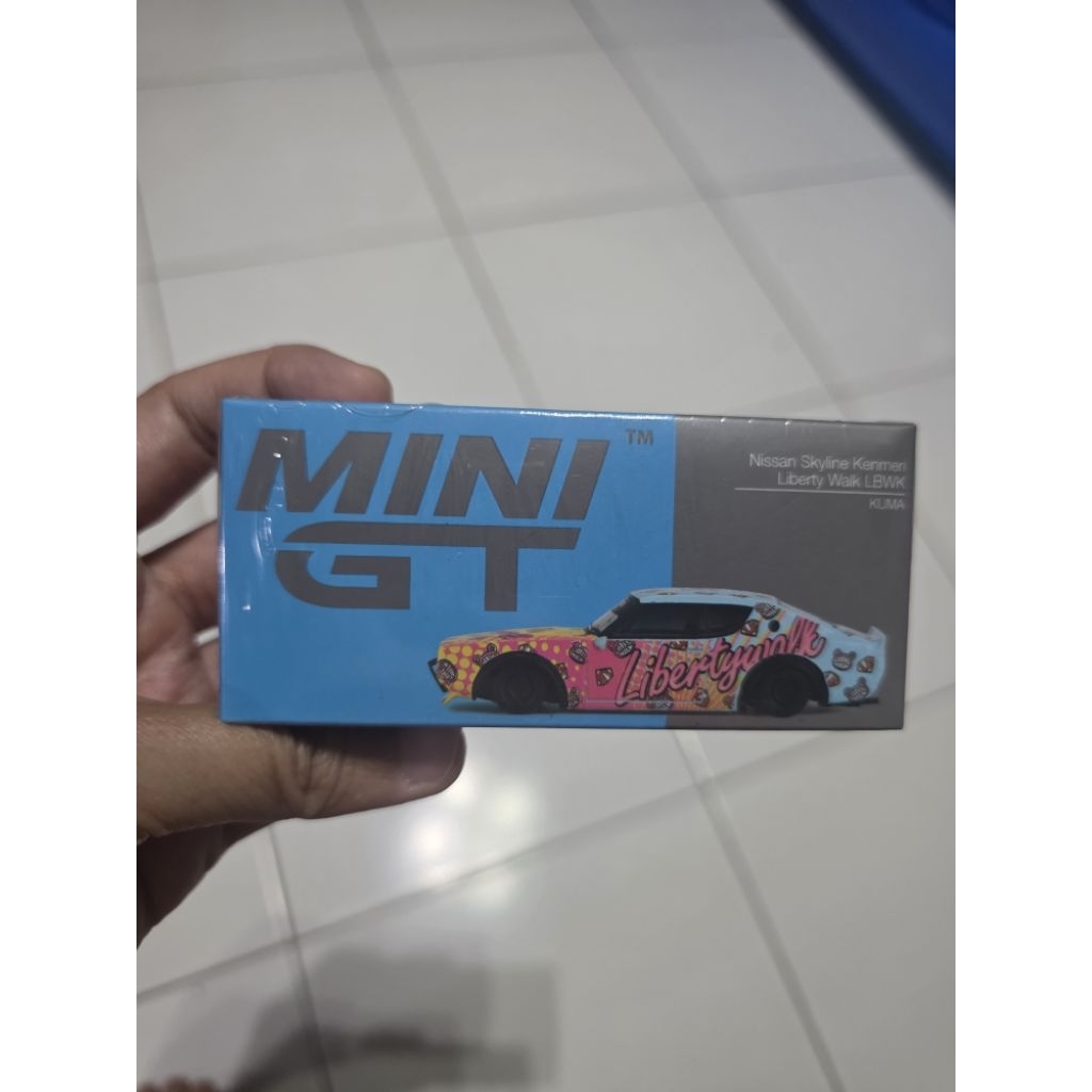 Mini GT nissan skyline kenmeri lbwk kuma