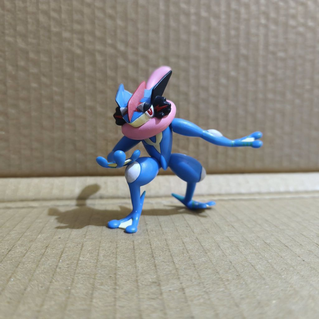 Pokemon ash greninja tomy moncolle supersize