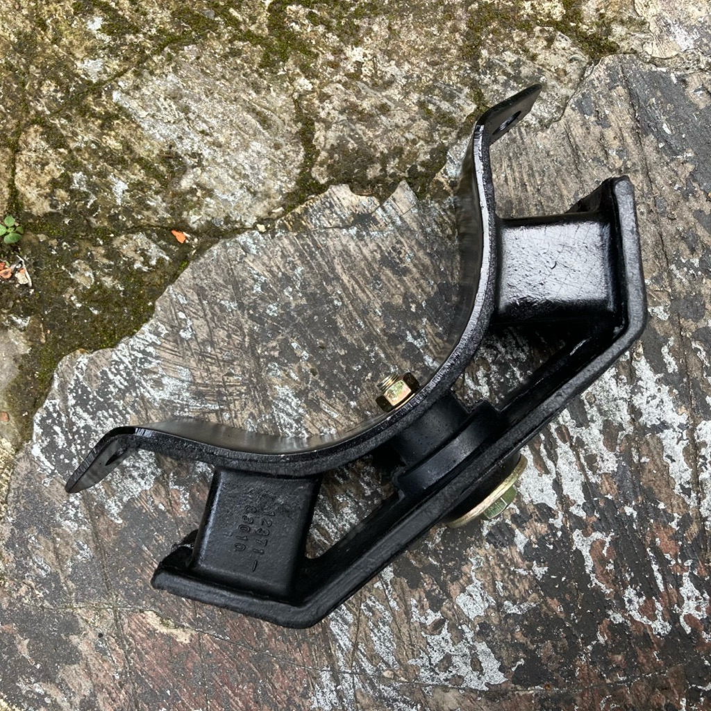 Insulator Engine Mounting Rear No.1 Transmission Trans Pangkon Dudukan Mesin Belakang Gear Box Gearb