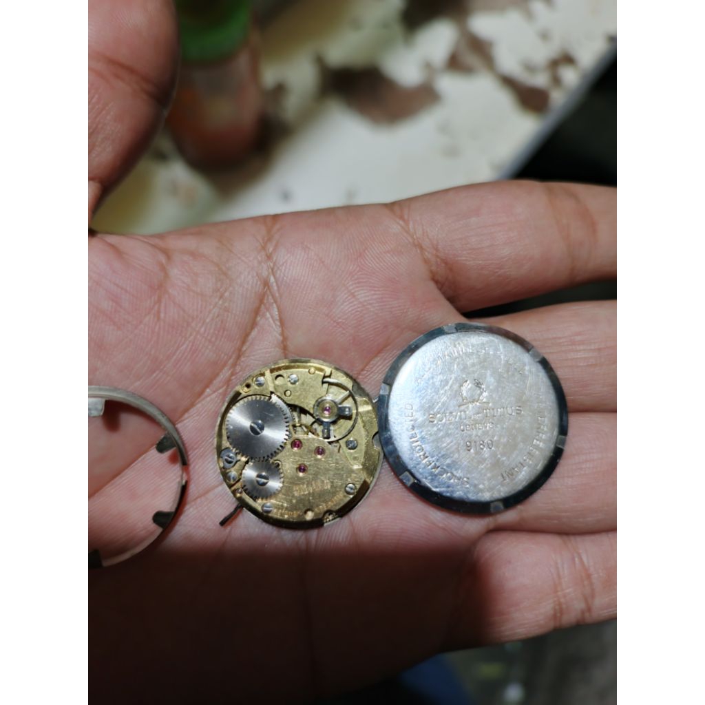 jam solvil et titus bahan